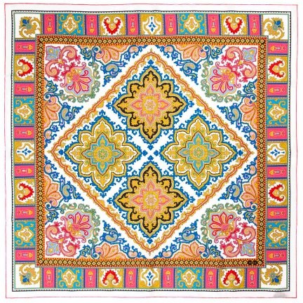 Foulard Opera 90x90 — Sera Fine Silk